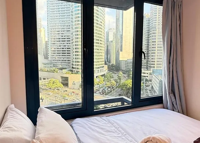 Apartamento Makati Place With Queen Bed And 55 Inch Smart Tv
