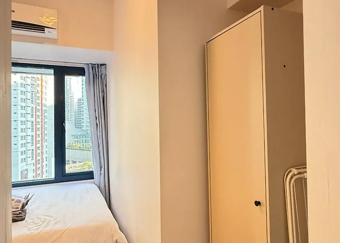 Makati Place With Queen Bed And 55 Inch Smart Tv Apartamento